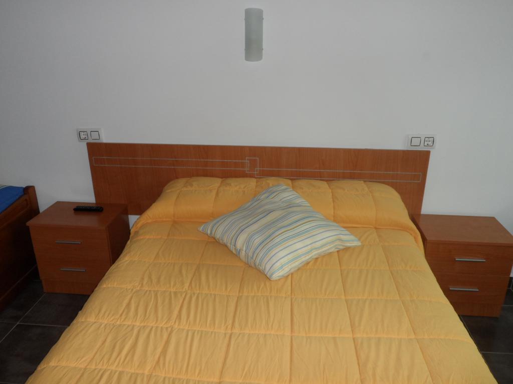 Hostal Via Del Caminante Madrigalejo ภายนอก รูปภาพ