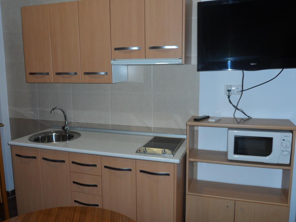 Hostal Via Del Caminante Madrigalejo ภายนอก รูปภาพ