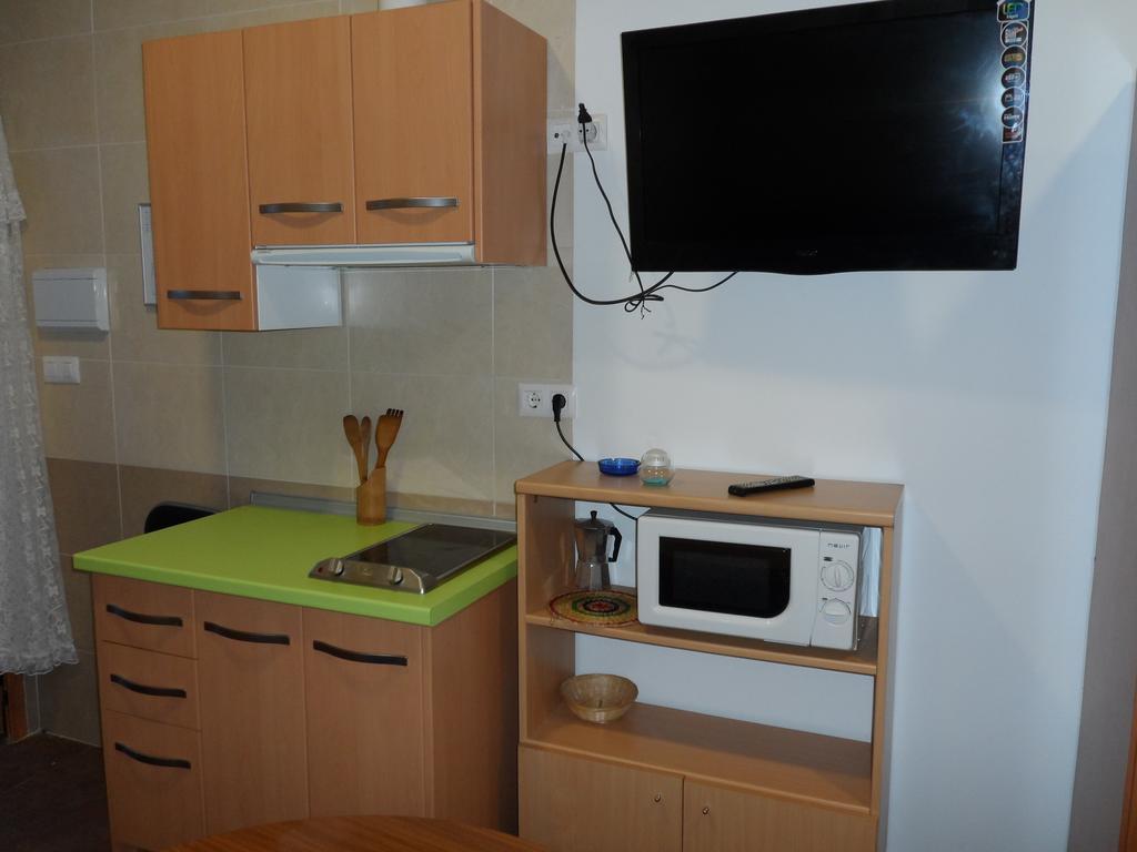 Hostal Via Del Caminante Madrigalejo ภายนอก รูปภาพ
