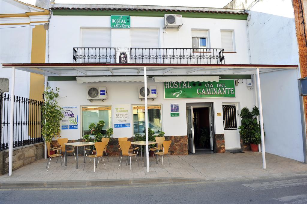 Hostal Via Del Caminante Madrigalejo ภายนอก รูปภาพ