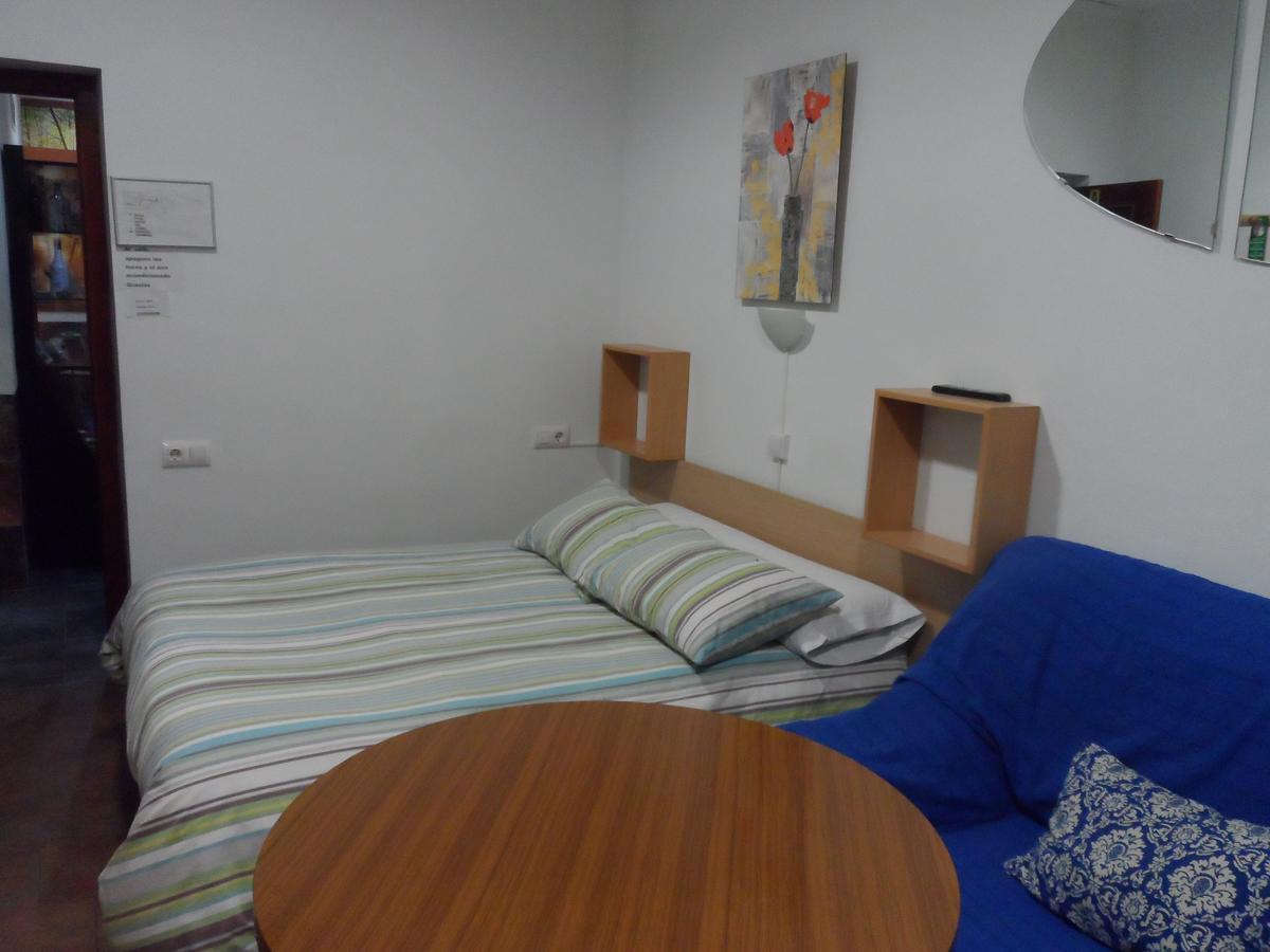 Hostal Via Del Caminante Madrigalejo ภายนอก รูปภาพ